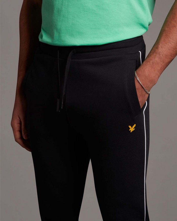 Lyle & Scott TR1483GSP 572 Sweatpant with contrast piping true black 