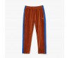 Pantalon de Survêtement Lacoste XH0661 3PB coupe droite en velours brun.