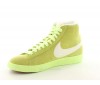 Basket Nike blazer mi haute vert fluo et jaune.